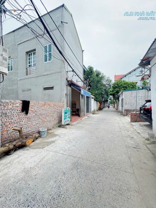 Đất đẹp hiếm đường ô tô tránh nhau ngõ Phố Hoàng Long Đặng Xá DT 45m2 . Giá 5 tỷ - 1