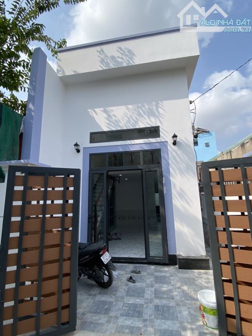 Bán Nhà rộng rãi thoáng mát đường ô tô - 1