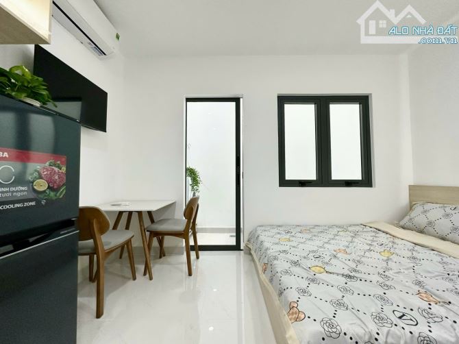 Cho Thuê Căn Hộ 1 Phòng Ngủ Full Nội Thất Bancol Sau Gần Đại Học Kinh Tế - 1