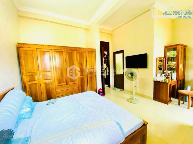 CẦN BÁN BIỆT THỰ 1T2L - KT 9,6x17m - KHU SONG NGỮ - PHƯỜNG 9 - VŨNG TÀU - GIÁ 15,2 TỶ TL - 1