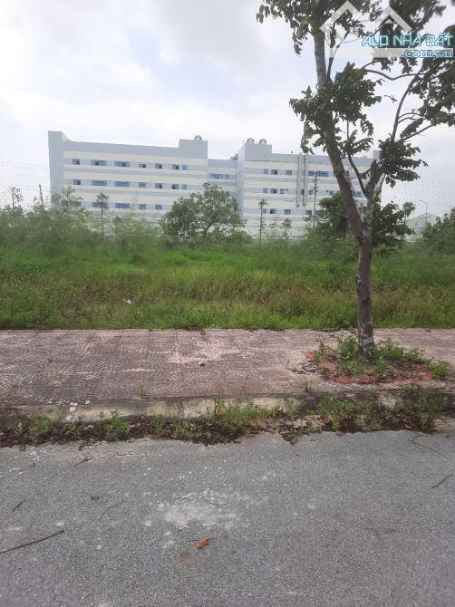 Cần bán lô Dũng Liệt mặt đường 15m view nội khu - 1
