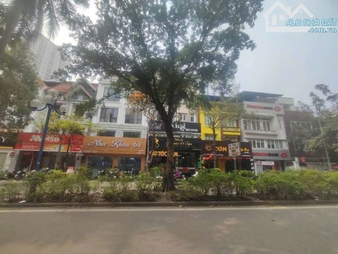 Mặt phố Hạnh Hoa, KĐT Xa La, 120m2, 5 tầng, MT 7.5m, vỉa hè, ô tô tránh, KD, nhỉnh 41 tỷ - 1