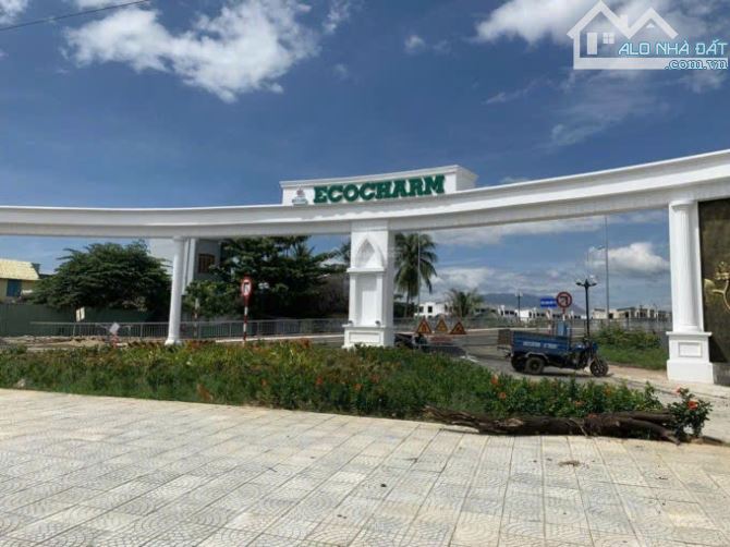 Chủ kẹt tiền cần bán gấp lô đất có sẳn móng Eco Charm Giai Đoạn 1 Đà Nẵng. - Diện tích 120 - 1