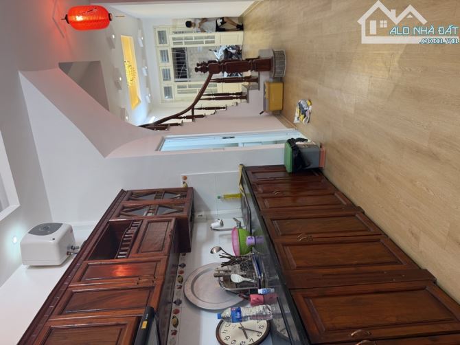 🏡Trung Tâm Hai Bà Trưng--40m * 4 Tầng-Giá 7,4 Tỷ SDT: - 1