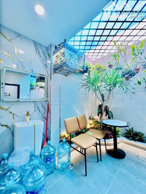cần bán P/LÔ, ÔTÔ, Đông Hưng Thuận Tân Hưng Thuận, Quận 12, dt 95M2 × 5 Tầng,  giá siêu rẻ - 1
