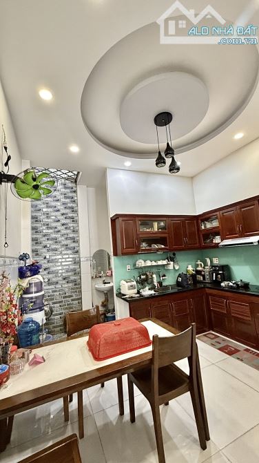 ✨ GIÁP AEON TÂN PHÚ, 57M2 (Ngang 4M x Dài 14M), 4 TẦNG (4PN), HẺM XE HƠI 8M THÔNG - 7,2 TỶ - 12