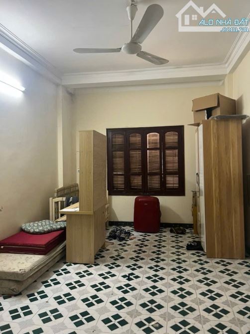 Bán nhà ngách 100 Văn Hương 30 m 4 tầng 4 ngủ 5.95 tỷ.  NGÕ NÔNG - TRUNG TÂM - NHÀ ĐẸP - 2