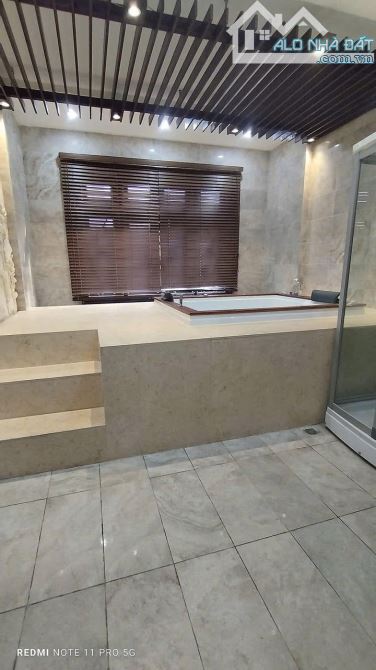 Bán nhà phố Hoàng Quốc Việt, Phạm Văn Đồng, quận Cầu Giấy, PL, ô tô, 2 thoáng , hơn 17 tỷ - 2
