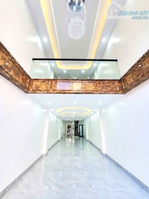 SỐC GIẢM GẦN 2 TỶ, PHÂN LÔ Ô TÔ TRÁNH, KINH DOANH SẦM UẤT, 6 TẦNG THANG MÁY TAM TRINH - 2