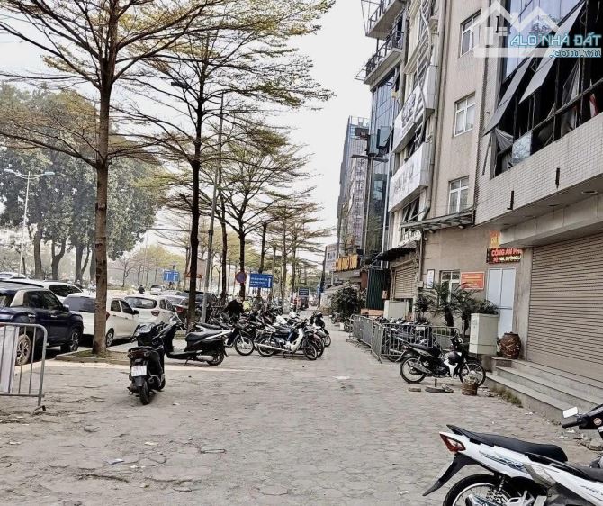 Bán Nhà Mặt Đường Láng Vỉa Hè 5M Kinh Doanh, Không Quy Hoạch DT 110M 4T MT 7M Giá 68.6Tỷ - 2