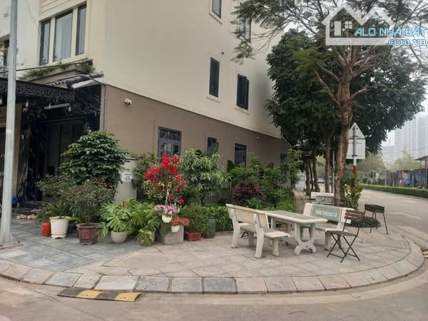 Bán Nhà Đẹp 60m2- 4T- Khu B Geleximco Lê Trọng Tấn- ô tô qua nhà- có sổ đỏ- Nhỉnh 14 tỷ - 2