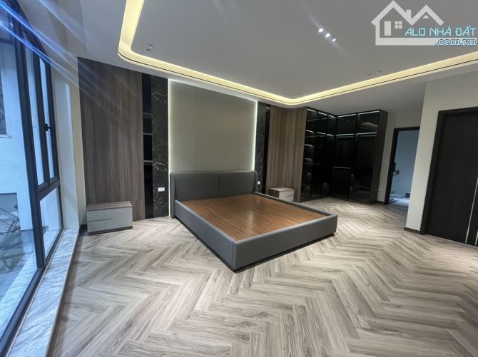 Siêu Vip!Nhà đẹp Hồng Tiến, 45M,4M, 7 Tầng thang máy,ngõ thông,gara ô tô 7 chỗ.Hơn 13 tỷ - 2