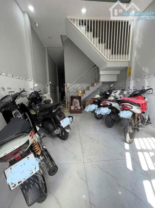 Chỉ 7.9 tỷ Hẻm 5m Thông, CHDV 8PN Thu nhập 25 Triệu 72m2 4x18 Sổ A4 Phú Trung Tân Phú - 2