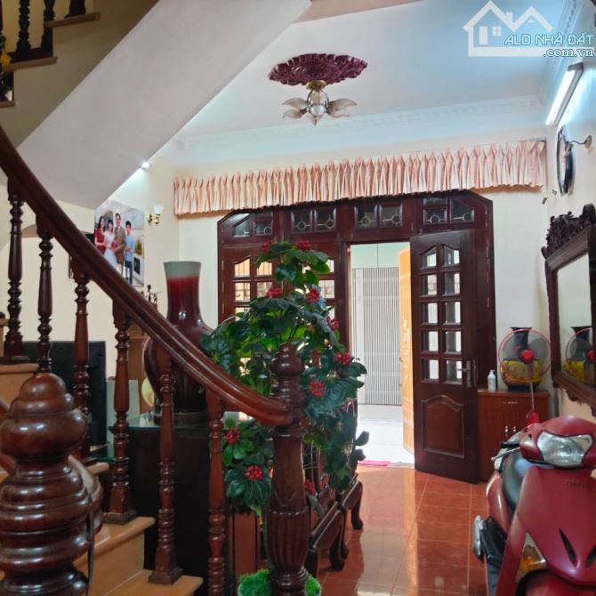 BÁN NHÀ SIÊU ĐẸP PHẠM TUẤN TÀI, 50M, 4T, MT 4.5M, PHÂN LÔ, OTO TRÁNH, KD ĐỈNH, 17 TỶ. - 2