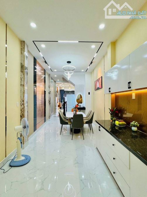 GIẢM SỐC 200 TRIỆU – NHÀ ĐẸP GẦN CÔNG VIÊN LÀNG HOA – HẺM Ô TÔ – CHỈ 5,8 TỶ (BỚT LỘC) - 2
