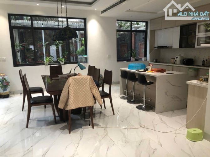 Bán Biệt Thự dãy C Ciputra 198m2x4T. Mt 9m.Full Nội Thất. Đẳng Cấp. Giá 88 tỷ - 2