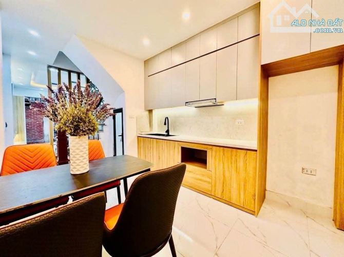 Nhà Trịnh Đình Cửu - HM ,DT:43m2 ,Giá hơn 10tỷ , oto gần - 2