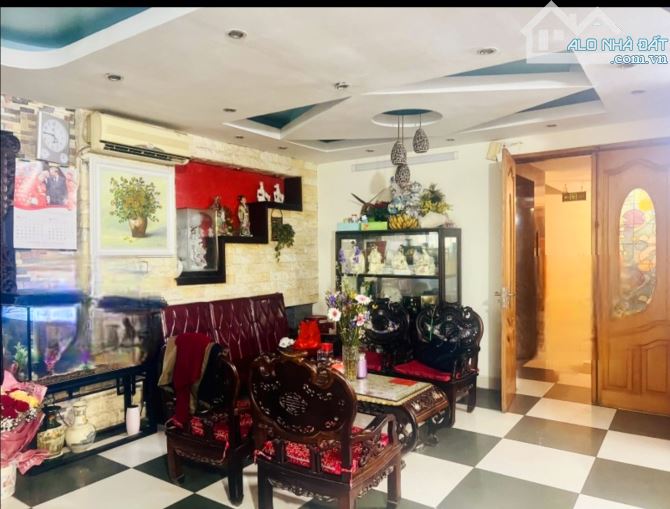 Bán nhà MP Hoàng Quốc Việt 240mx10T, lô góc, vỉa hè, thang máy KD, 155 tỷ.