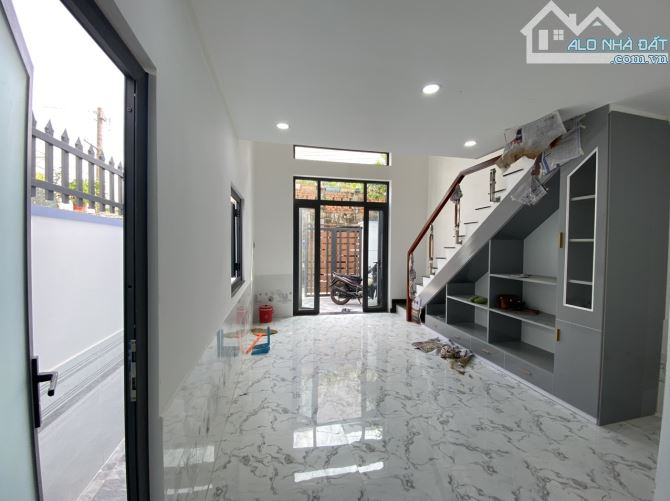 Bán Nhà rộng rãi thoáng mát đường ô tô - 3