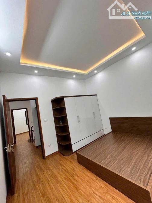 BÁN NHÀ PHỤNG CHÂU 4Tx32M, GẦN CHỢ PHƯỢNG. GIÁ 2ty3, Ô TÔ ĐỖ CỬA - 3