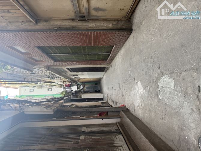 🏡Trung Tâm Hai Bà Trưng--40m * 4 Tầng-Giá 7,4 Tỷ SDT: - 3