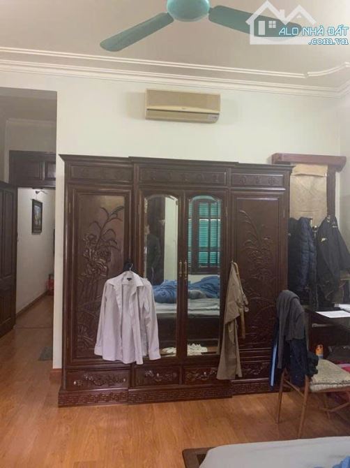 Cần bán gấp siêu phẩm Lạc Long Quân 80m2, 5T, gần hồ tây, ô tô tránh, kinh doanh tốt - 3