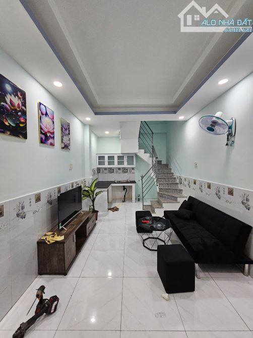 Cần Bán Căn nhà 1 trệt 2 lầu 1 lửng. TỔng Diện tích sử dụng 65m2. Giá 498Tr. LH: 0902 998 - 4