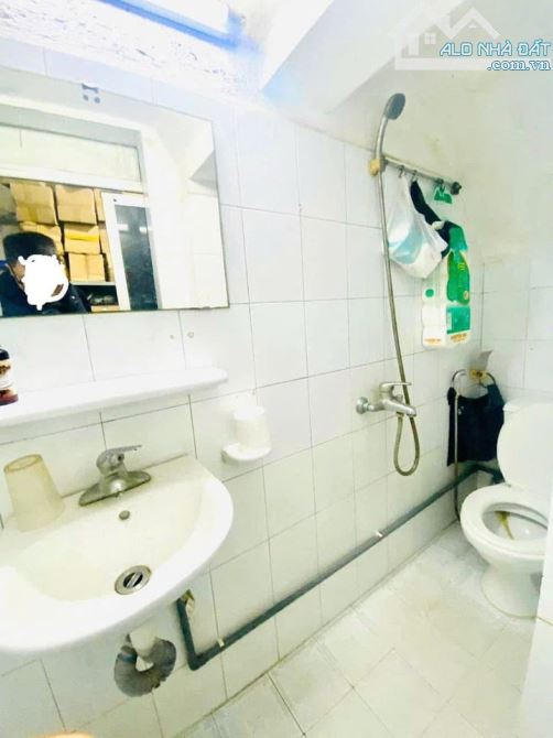 BÁN NHÀ HÀNG BỒ-HOÀN KIẾM-70M-T1-5.1TY. LH: - 4