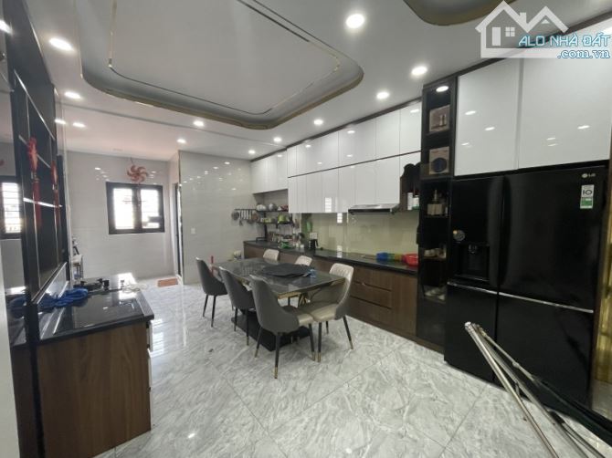Bán nhà NGUYỄN VĂN ĐẬU 5m x 12m - HXH - nhỉnh 6 tỷ - 4