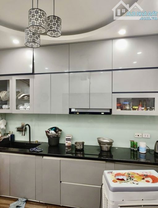HỒ TÙNG MẬU- CẦU GiẤY- 35M - 5 TẦNG- NGÕ NÔNG- VF3 ĐỖ CỬA- SỔ SẴN GIAO DỊCH - 4