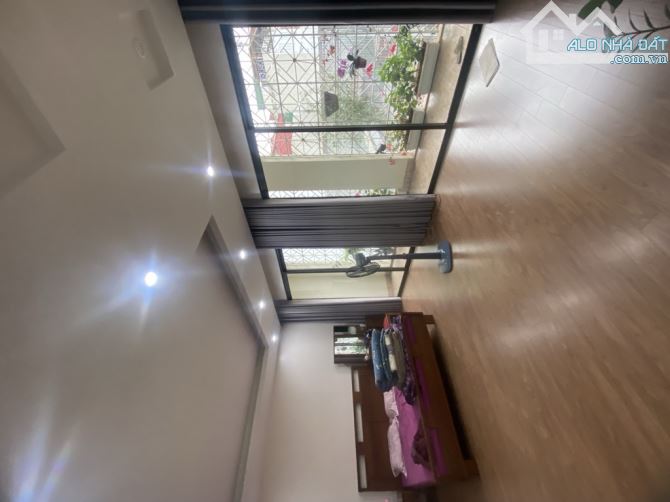 Vũ Tông Phan, nhà đẹp lung linh, 7 tầng thang máy, hàng xóm Royal, DT 46m2, giá 11 tỷ 3 - 4