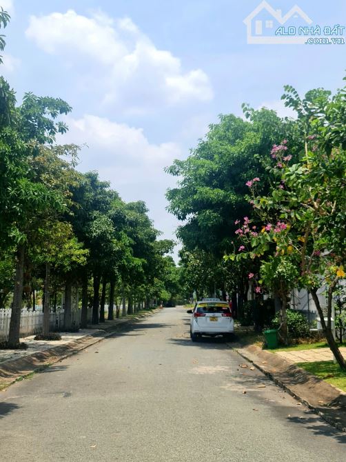 BIỆT THỰ LÔ GÓC 2 MẶT TIỀN, VIEW SÔNG, DT 357M2, KDC BẮC RẠCH CHIẾC, PHƯỚC LONG A - 4