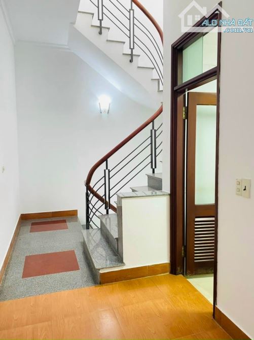 Bán nhà 3 tầng mặt phố Đoàn Thị Điểm, ph Quang Trung, TP HD, 39m2, mt 3.7m, 3 ngủ, 2 vs - 4