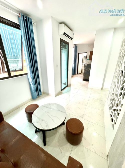Cho Thuê CCMN 242 Đường Láng Đống Đa 30m2 Studio Ban Công Cửa Sổ Thang Máy Gần Chợ - 5