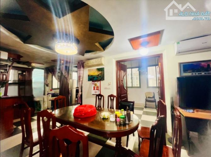 Bán nhà MP Hoàng Quốc Việt 240mx10T, lô góc, vỉa hè, thang máy KD, 155 tỷ.