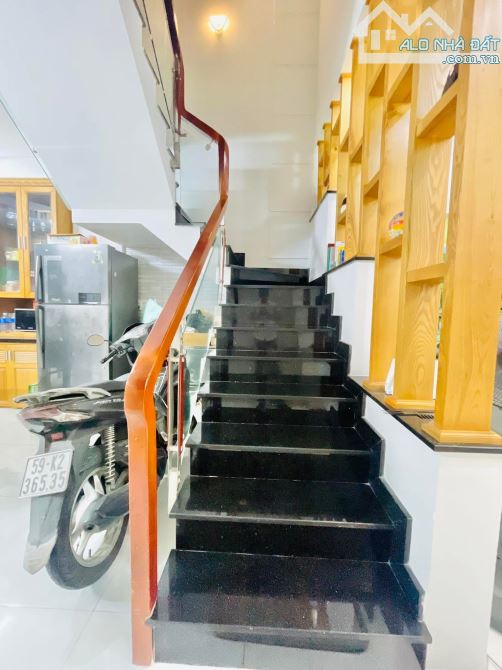 Bán nhà đường 26 tháng 3 giáp Aeon Tân Phú 60m2 4tầng BTCT hẻm tải thông chỉ 5 tỏi nhỉnh - 6