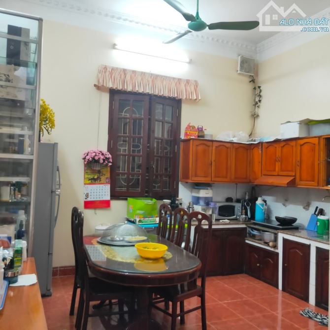BÁN NHÀ SIÊU ĐẸP PHẠM TUẤN TÀI, 50M, 4T, MT 4.5M, PHÂN LÔ, OTO TRÁNH, KD ĐỈNH, 17 TỶ. - 6