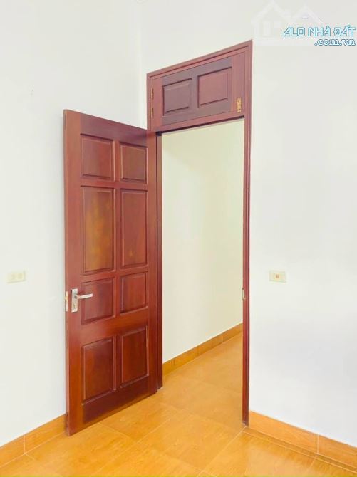 Bán nhà 3 tầng mặt phố Đoàn Thị Điểm, ph Quang Trung, TP HD, 39m2, mt 3.7m, 3 ngủ, 2 vs - 6
