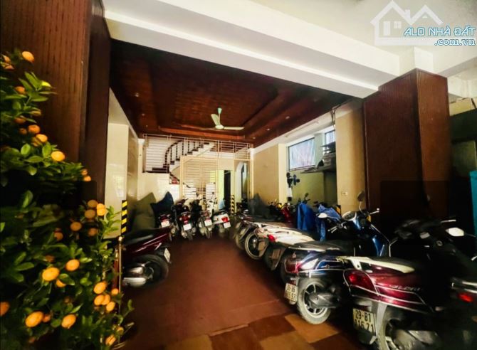 Bán nhà MP Hoàng Quốc Việt 240mx10T, lô góc, vỉa hè, thang máy KD, 155 tỷ.