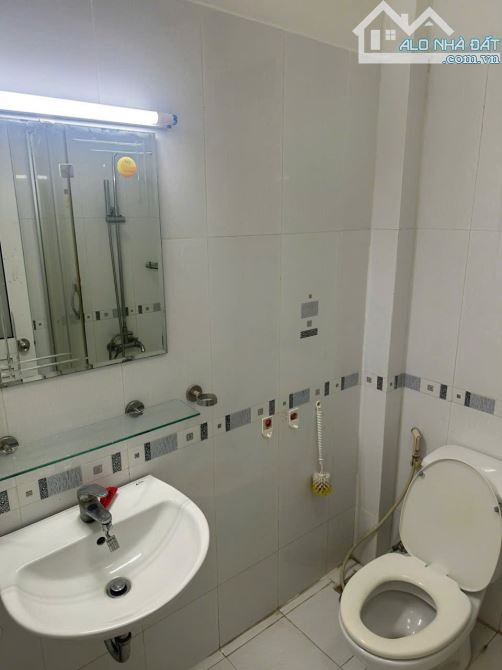 Bàn nhà,HXH,Nguyễn Đình Chiểu,P,2,Quận,3 Dt; 4,4x10m2,5 Tầng,Giá 11 Tỷ 5 - 7