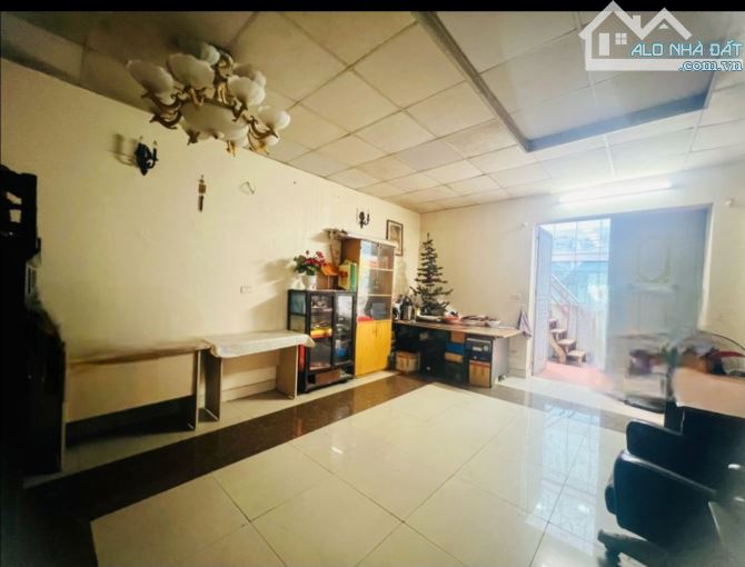 Bán nhà MP Hoàng Quốc Việt 240mx10T, lô góc, vỉa hè, thang máy KD, 155 tỷ.