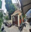 Biệt thự góc 2 mặt tiền Nguyễn Tri Phương, Quận 10. (DT: 11x16m). Sẵn 2 lầu mái thái