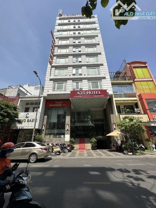 Siêu vị trí! Bán khách sạn 3 SAO  Nguyễn Trãi, Phường Bến Thành, Q1.12x22m, hầm,8 tầng