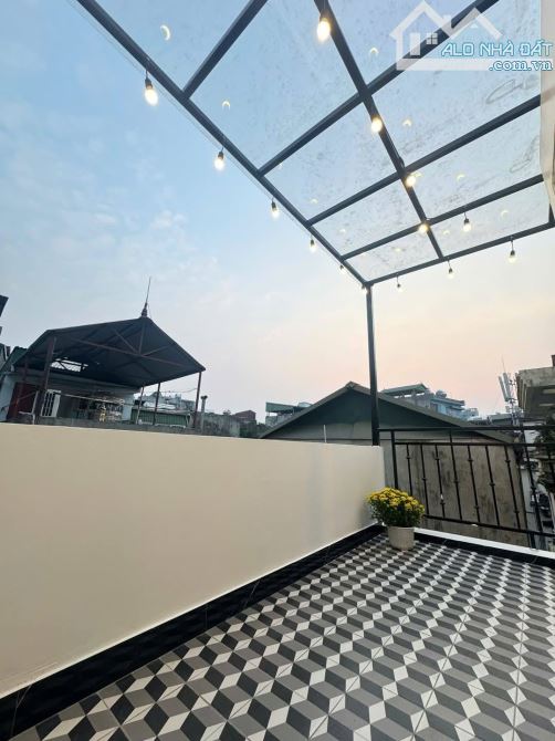SIÊU PHẨM HOÀNG MAI - LÔ GÓC - THIẾT KẾ NỘI THẤT ĐẲNG CẤP - 30M2 x 5T - GIÁ 5.X TỶ