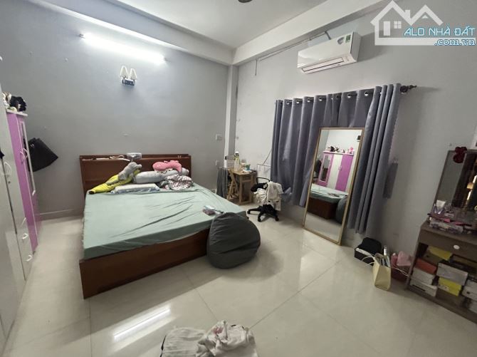 Xuất Cảnh Bán Gấp Giá Rẻ Nhất Bình Tân Nhà 1/ HXT 10m lê đình cẩn 5mx26m 3 tầng chỉ 8 tỷ