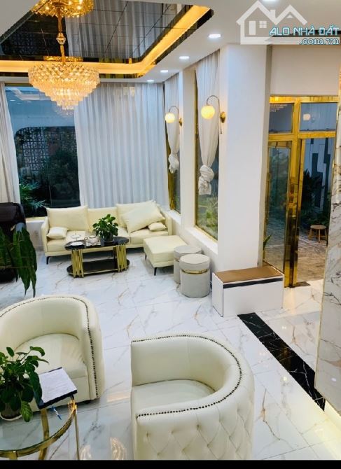 🔥 Nhà đẹp 3 Tầng Nguyễn Thị Thập hồ cá koi chỉ 16.8 tỷ