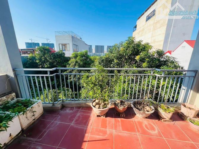 Bán nhà Gia Quất 42m x 4 tầng giá 5,3 tỷ