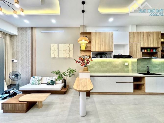 BÁN NHÀ MINH KHAI - HƯỞNG TRỌN TIỆN ÍCH TIMESCITY, GẦN Ô TÔ, NHÀ CỰC ĐẸP, CHỦ MÓT BÁN.