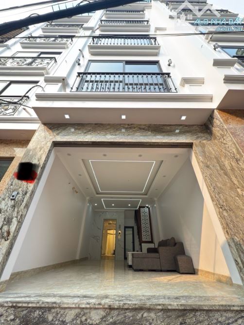 Bán nhà Cầu Giấy, 6 tầng thang máy, ô tô đỗ cửa, gần phố, kinh doanh, dt40m, mt4m, 12 tỷ