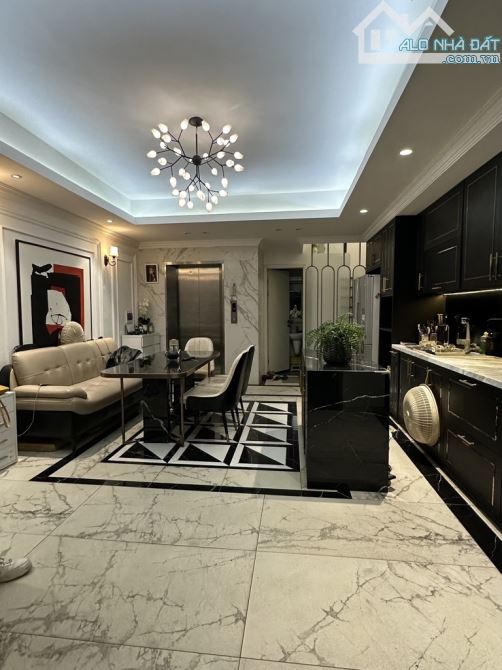 Phố Vip Trần Quanh Diệu, 43m2 x 6 tầng thang máy, nhà thiết kế hoàn mỹ, chào 14 tỷ nhỉnh